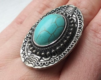 Statement Ring Native American Navajo Style Oval Genuine Howlite Vintage Heavy Chunky Groovy Size 8 Adjustable Glam Retro Ornate Turquoise