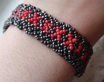 Vintage Glass Bracelet Red Black Beaded Handmade Wide Grey Black and Red Hand Beaded Seed Bead That 70's Show OOAK Button Closure