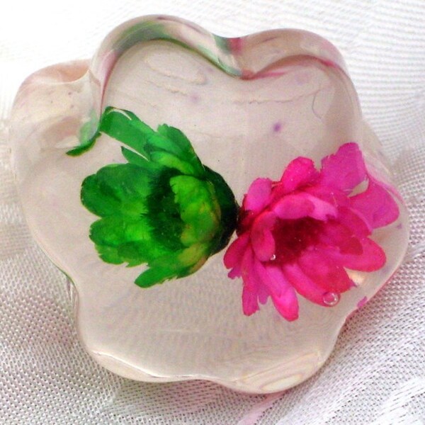 Flower Bubble Ring Statement Vintage Finger Lucite Bold Wide Chunky Bakelite Era VLV Statement High Relief Fuchsia Lime Size 6 6.5 UK L M