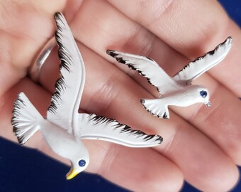 Seagull Brooch Pins Set Scatter Signed Gerry's Vintage Enamel Mid Century Detailed Ocean Figural Kitschy Dimensional Rhinestones Sea Life
