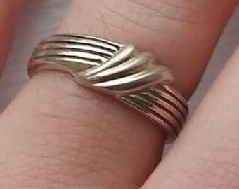 Sterling Silver Ring Statement 925 Ribbed Swirled Stylized Signed Vintage Modernist That 70s Show Pretty Dimensional Groovy Size 6
