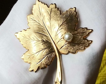 Sarah Coventry Brooch Pin Whispering Leaf 1967 Statement Prong Set Pearl Designer SARAHCOV Signed Dimensional Stylized Mid Century Fall
