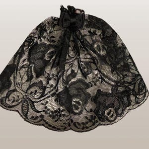 Kippa Dentelle Pour Femme – Doublée Satin – Venice – Chapel Cap – Fait Main