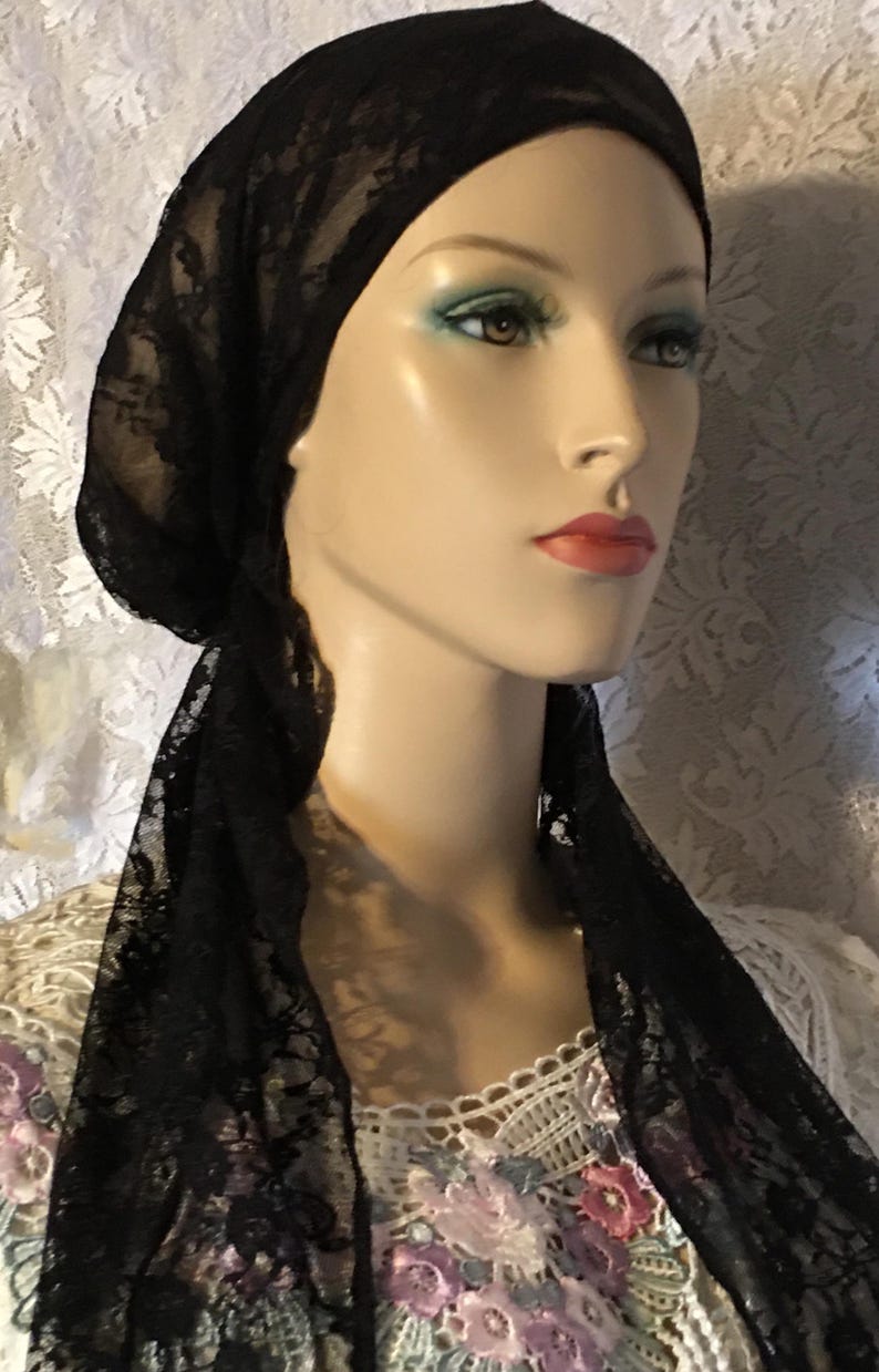 Easy-to-wear pretied scarf for hair loss.
Black lace pre-tied headwrap, no tying required.
