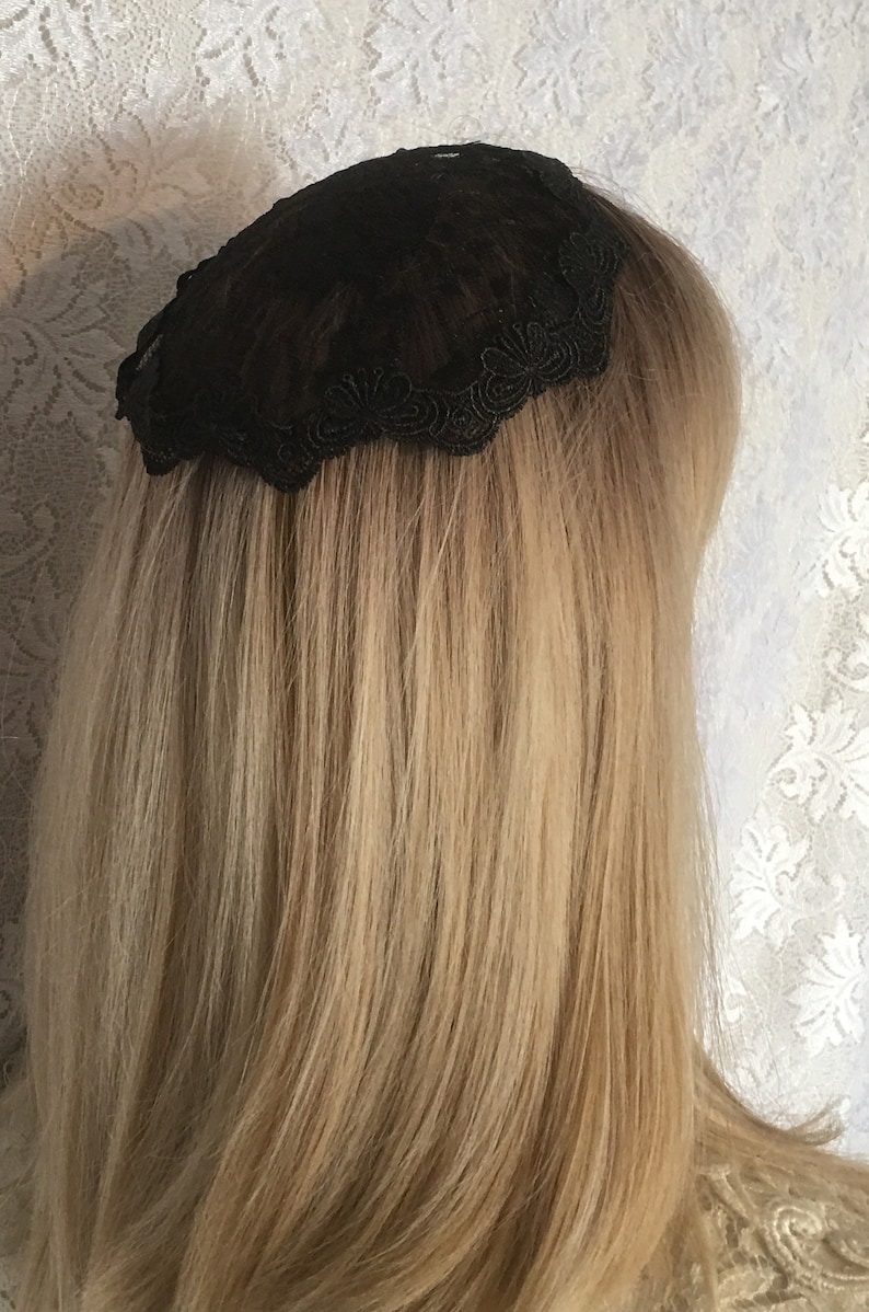 Women's Lace Doily Head Covering