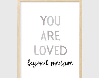 Afdrukbare decoratieve en educatieve posters in neutrale kleuren voor in de klas, de speelkamer of de kinderkamer.