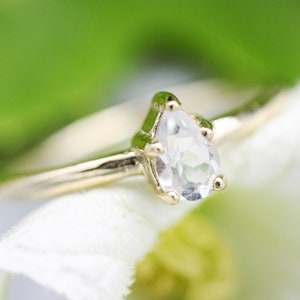 oro, anillo de oro, piedra lunar, anillo de piedra lunar, piedra lunar natural, anillo de promesa de piedra lunar, anillo de boda de piedra lunar, anillo de compromiso de piedra lunar