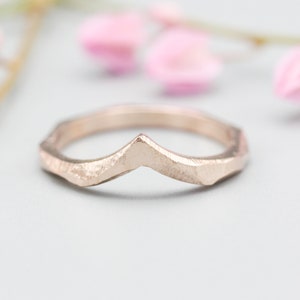 Rose gold crown design ring with geometric band, rose gold ring, Rose gold wedding, Engagement Ring, promise ring, wedding ring