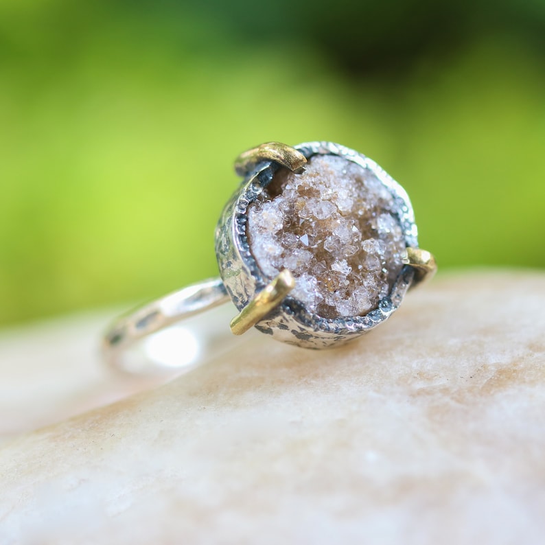 Brown round druzy quartz ring in silver bezel and brass prongs setting with sterling silver hammer texture band