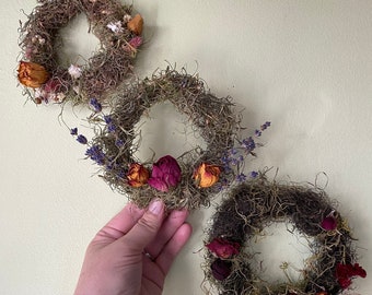 Mini Moss Wreath, Dried Forest Flower Wall Hanging, Altar Decor