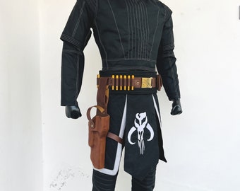 Traje inspirado en el libro de Star Wars de Boba Fett con bordado Kama y cinturón de cuero.