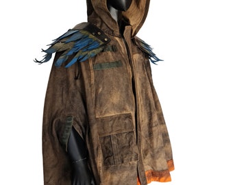 Inspiriert von Star Wars Cal Kestis Jedi Survivor Jyn Erso Bo Katan, Mandalorian Poncho mit Schulterflügeln aus Leder