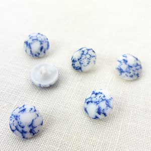 Bottoni da cucire 1/2 "(12 mm) in vetro bianco blu con gambo vintage