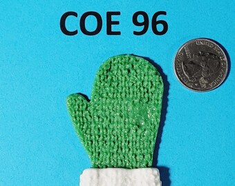COE 96 Large Mitten/ Freeze and Fuse Glass