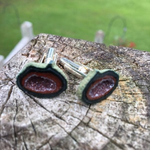 Twinkle geode.  Polished stone surrounding white crystal sparkles. Raw Geode cufflinks, Gift boxed and ready to give to your best guy