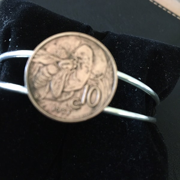 Italian Bangle cuff bracelet made with a genuine coin from Italy featuring a honey bee