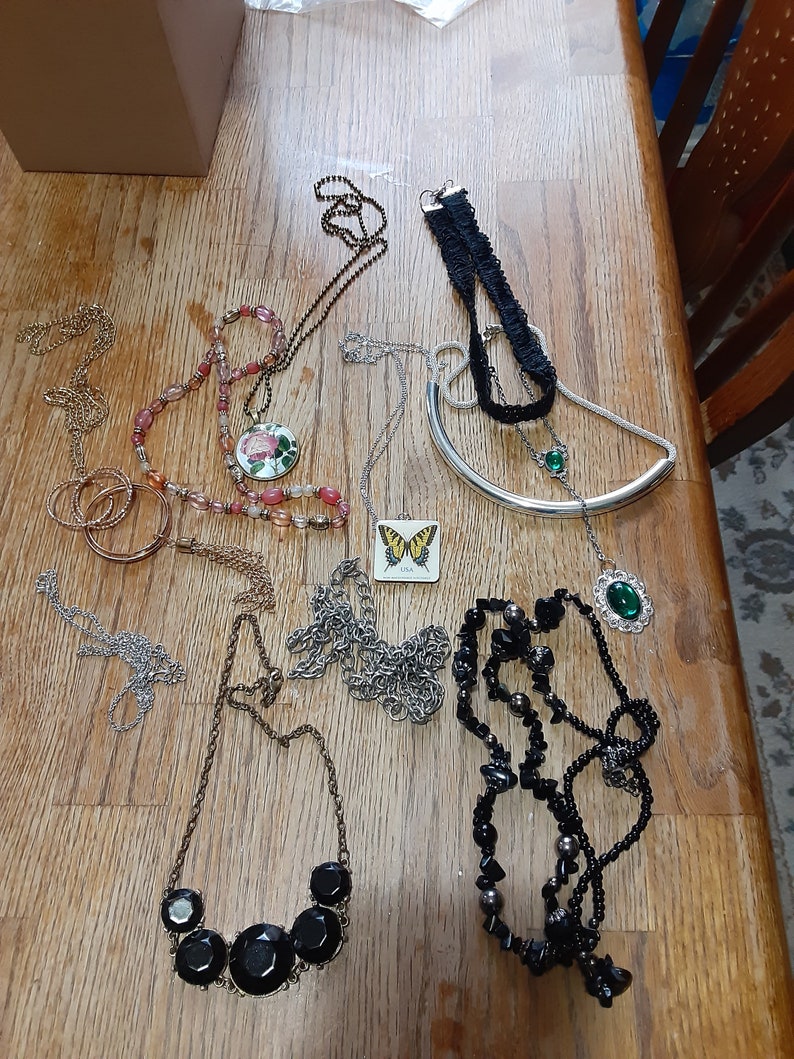 Clearance box of jewelry image 3