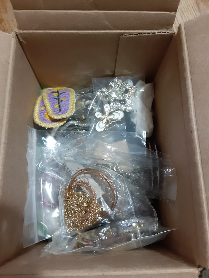 Clearance box of jewelry image 8