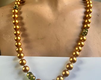Coldwater Creek Gold Faux Pearl Green Crystal Rhinestone Necklace Vintage Y2K