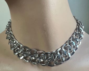 Silver Tone Chunky Curb Link Statement Choker Necklace 18 Inch Vintage 1990s