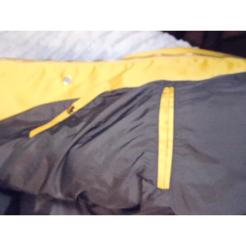 Acne Studios - Blouson aviateur en satin jaune avec bouton-pression pour homme, taille M image 7