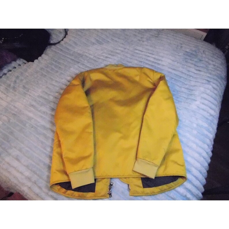 Acne Studios - Blouson aviateur en satin jaune avec bouton-pression pour homme, taille M image 9