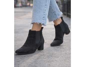 Gucci Suede Chelsea Boots Womens 8.5 Black Good Block Heel Pointed Toe Ankle
