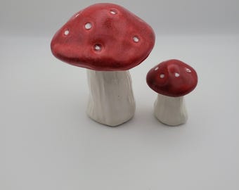 Juego de setas rojas de cerámica hechas a mano
