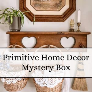 Primitive Home Décor • Rustic Farmhouse Accent • Country Cottage Style