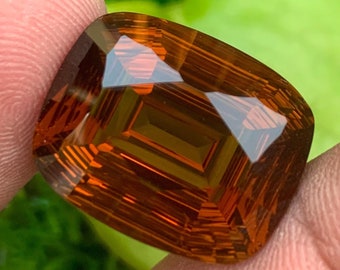 Madeira citrien edelsteen: 19,60 karaat ovaal geslepen kussen, bles oranje