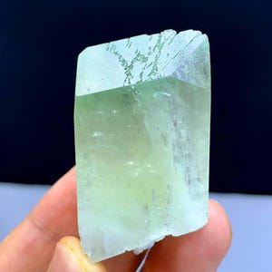 Groen Hiddeniet kunzietkristal, beëindigde kunziet, ruwe kunzietsteen, Afghaanse kunziet - 58 gram