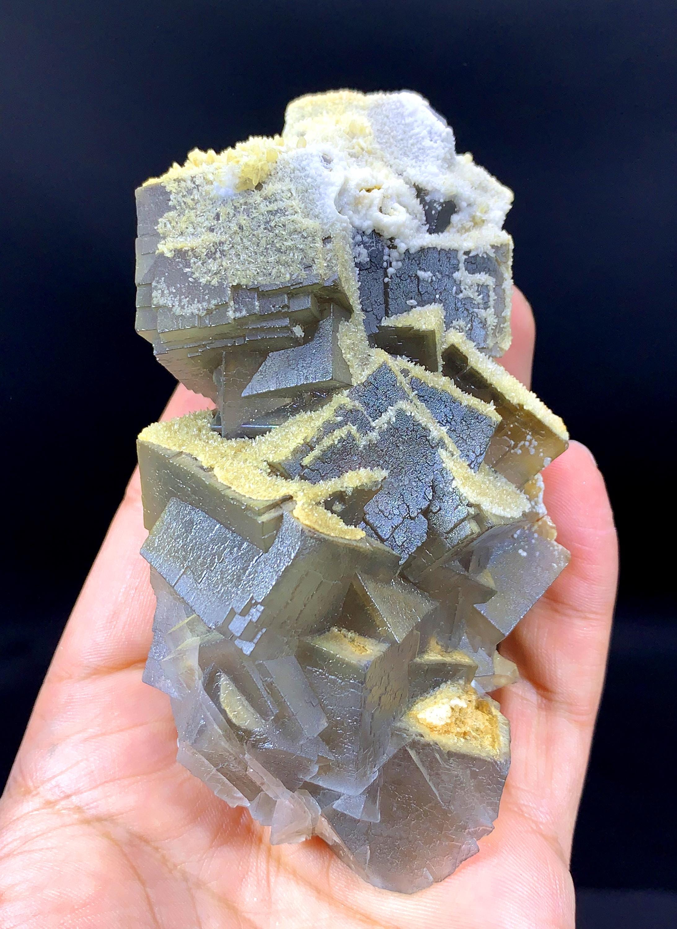 イエローカルサイトスプレー付きキュービックフローライト