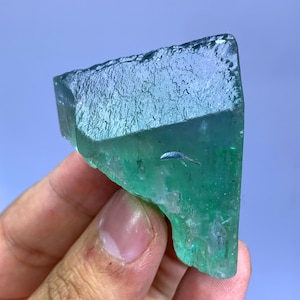 Groen Hiddeniet kunzietkristal, natuurlijk beëindigd kunziet, ruwe kunzietsteen, kunziet uit Afghanistan - 72 gram