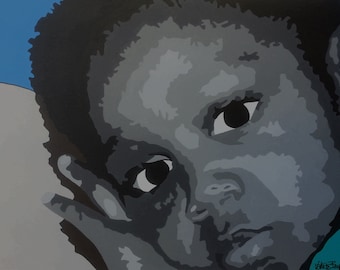Pode incluir: Um retrato de perto de uma pessoa jovem com cabelo escuro e uma expressão séria. O rosto da pessoa é pintado em tons de cinza, sobre um fundo azul.