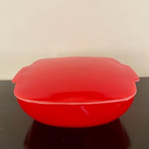 Pyrex Red Square Hostess Casserole Dish with Lid (#525B-025)