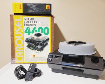 Kodak Carousel 4600 Slide Projector Ektagraphic Fully Functional Tested