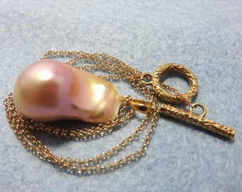 Sale 25% Off Natural Pink Rainbow Freshwater Baroque Pearl, 14K Gold Filled Wire, Pearl Pin Setting, Rolo Chain and Toggle Clasp Necklace
