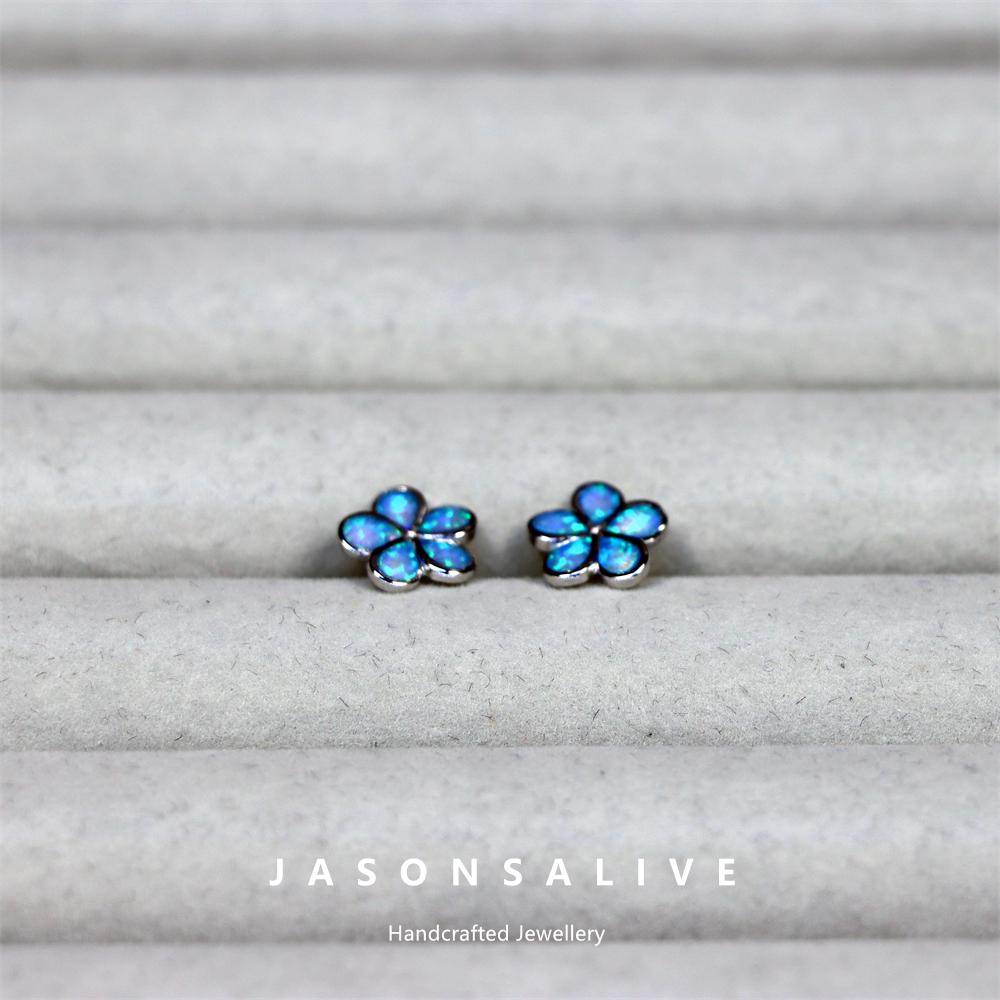ブルーオパールフラワースタッドピアス：S925シルバーフローラル