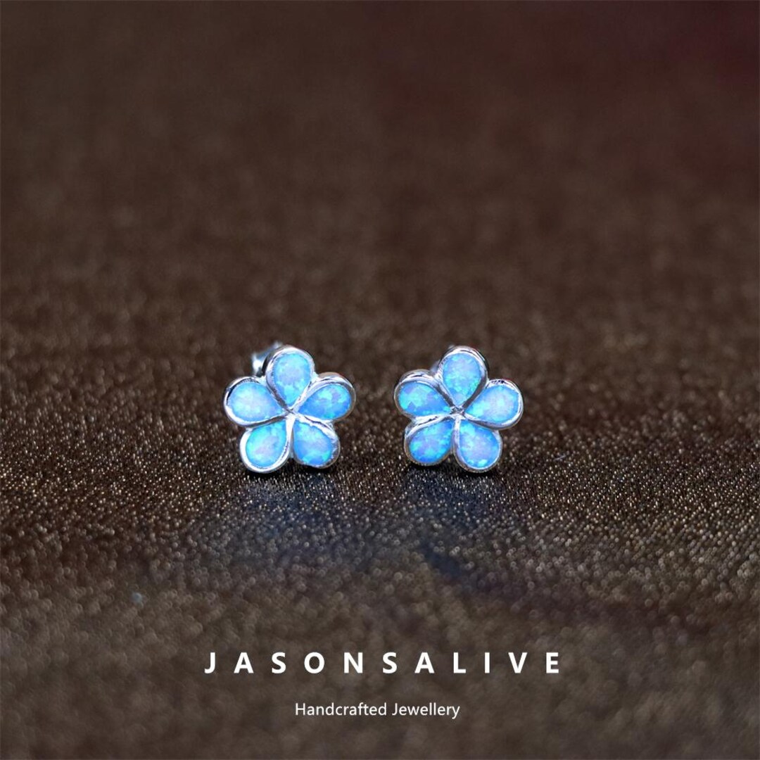 ブルーオパールフラワースタッドピアス：S925シルバーフローラル