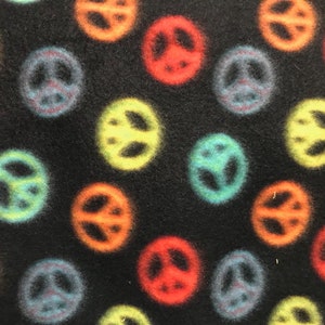 Crate Mat - Small Peace Signs on Black
