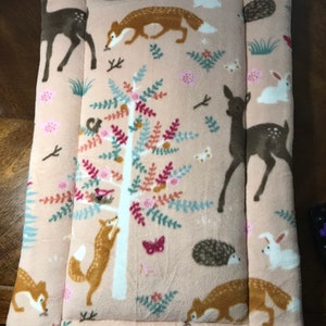 Crate Mat - Pretty Doe and Bunny