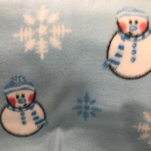 Crate Mat - Snowflakes and Snowmen on Blue