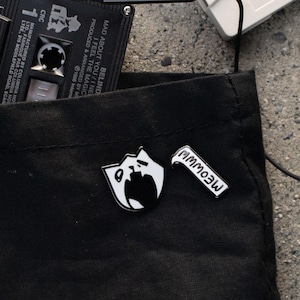 Emaille pin Emo Kitty Meow
