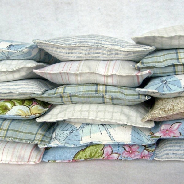 Laundry dryer sheet alternative lavender sachets... Set of 3,  in surprise fabric selection