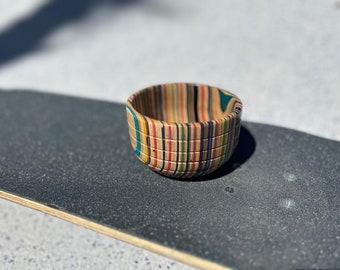 Bol décoratif recyclé pour skateboard (The Wave)