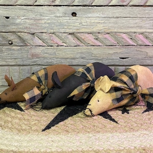 Primitive Country Mouse - Farmhouse Decor - Set of 3