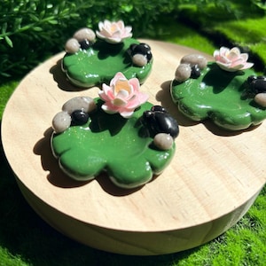 Lily Pad with Spinning Lotus Worry Stone | Desk Toy | Stress Relief Toy