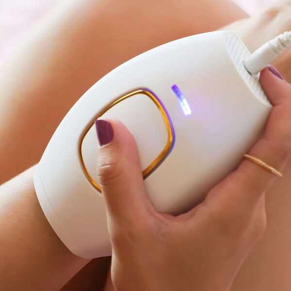 IPL Permanent Light Hair Removal At Home Handset - 5 Minute Skincare Routine for Radiant and Glowing Skin