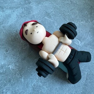 gym cake topper , gym fondant topper , fondant bodybuilder topper , edible gym cake topper , exercise cake topper , fitness cake topper ,