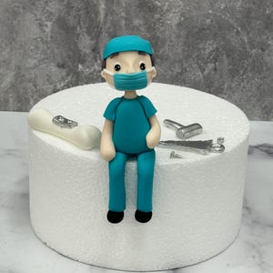 doctor cake topper , medical cake topper , nurse doctor fondant topper , personalized cake topper , Father’s Day cake topper, custom surgeon